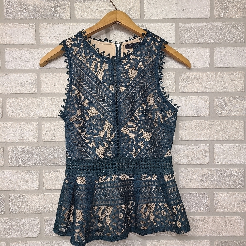 Romeo + Juliet Couture Sleeveless Crocheted Top Green Cream Size Small